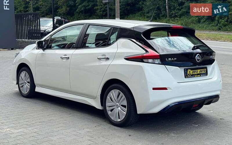 Хэтчбек Nissan Leaf 2022 в Черновцах