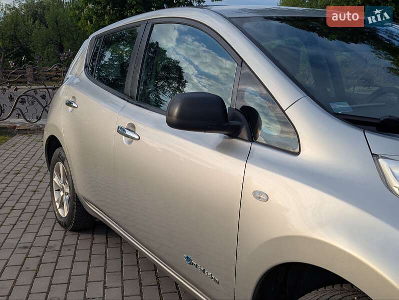Хэтчбек Nissan Leaf 2013 в Дрогобыче