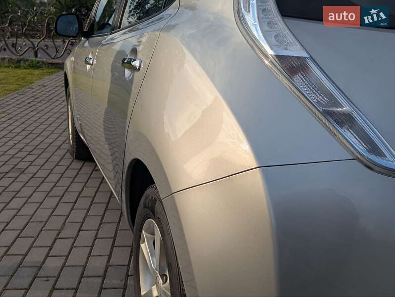 Хэтчбек Nissan Leaf 2013 в Дрогобыче