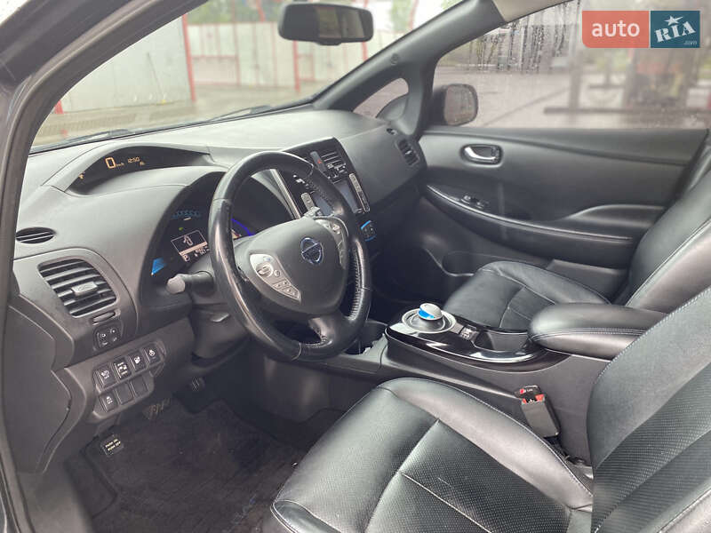 Хетчбек Nissan Leaf 2013 в Луцьку