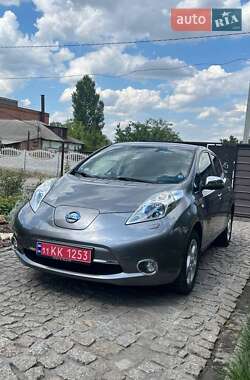 Хетчбек Nissan Leaf 2013 в Первомайську