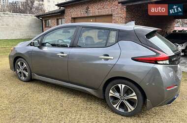 Хэтчбек Nissan Leaf 2020 в Киеве