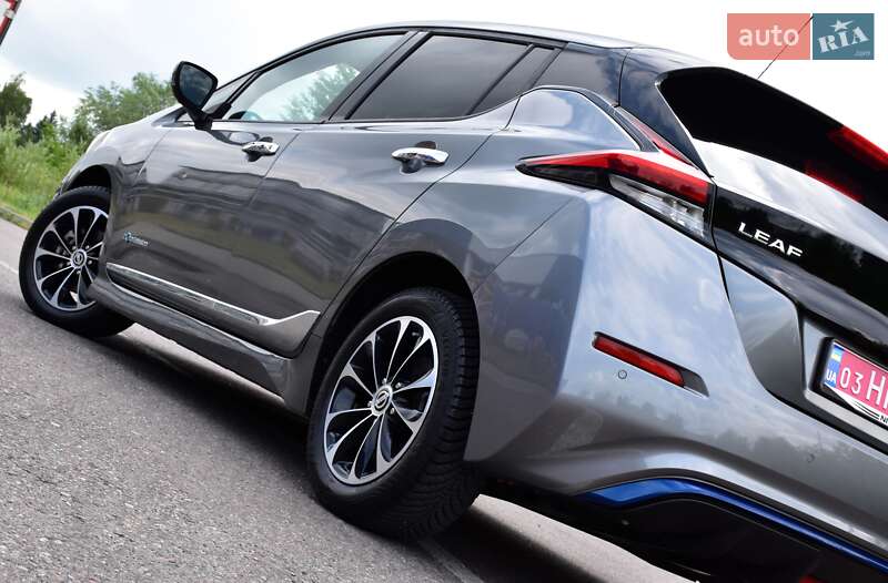Хэтчбек Nissan Leaf 2018 в Дрогобыче