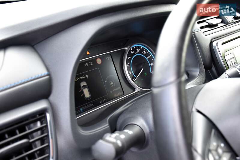 Хэтчбек Nissan Leaf 2018 в Дрогобыче