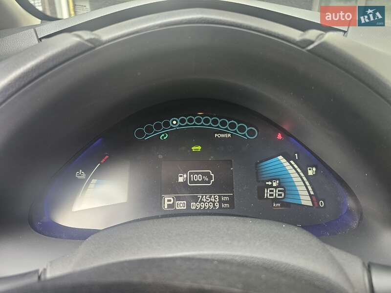 Хэтчбек Nissan Leaf 2016 в Софиевской Борщаговке
