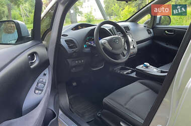 Хетчбек Nissan Leaf 2016 в 