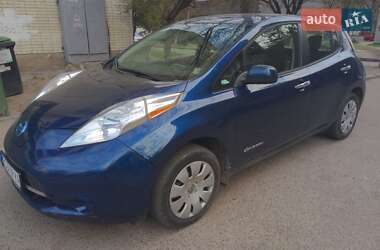 Хэтчбек Nissan Leaf 2017 в 