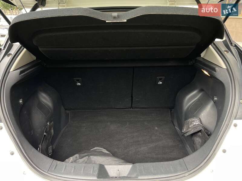 Хетчбек Nissan Leaf 2018 в Києві