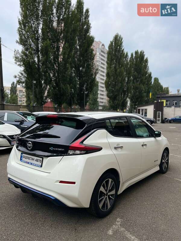 Хетчбек Nissan Leaf 2018 в Києві