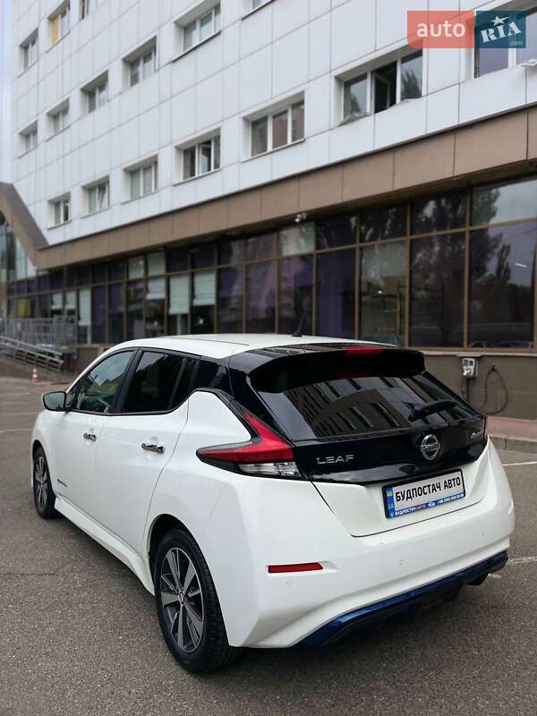 Хетчбек Nissan Leaf 2018 в Києві