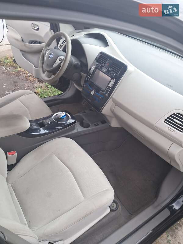 Хетчбек Nissan Leaf 2011 в Черкасах фото 8 Хетчбек Nissan Leaf 2011 в Черкасах