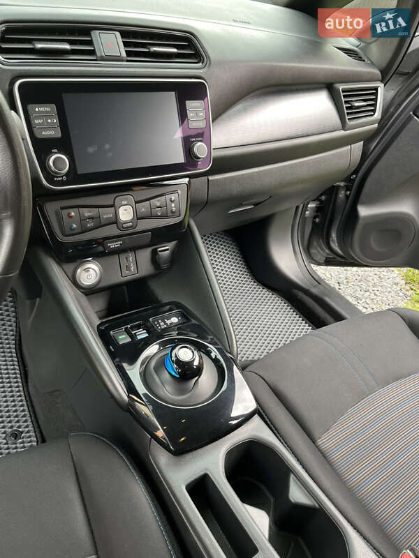 Хэтчбек Nissan Leaf 2019 в Шептицькому