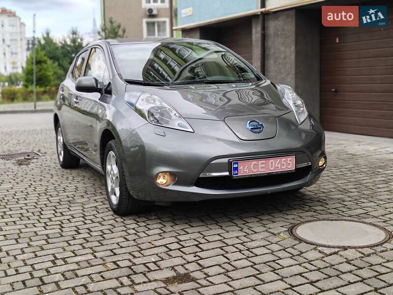 Хэтчбек Nissan Leaf 2015 в Ивано-Франковске