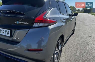 Хэтчбек Nissan Leaf 2022 в 