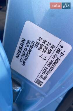 Хетчбек Nissan Leaf 2014 в 