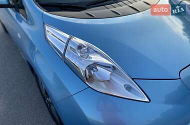 Хетчбек Nissan Leaf 2014 в 