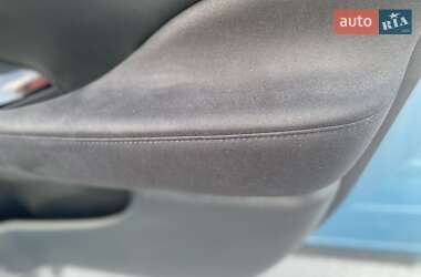 Хетчбек Nissan Leaf 2014 в 