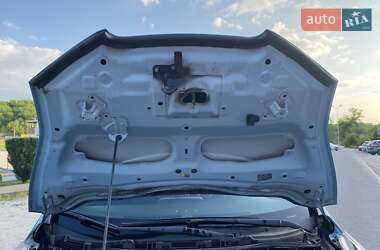 Хетчбек Nissan Leaf 2014 в 