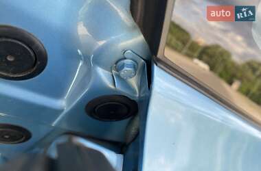 Хетчбек Nissan Leaf 2014 в 