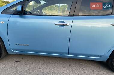 Хетчбек Nissan Leaf 2014 в 