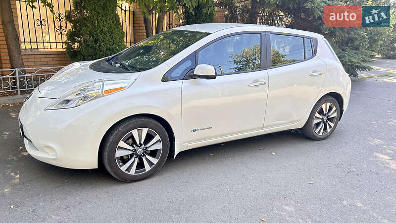 Хетчбек Nissan Leaf 2013 в Чорноморську