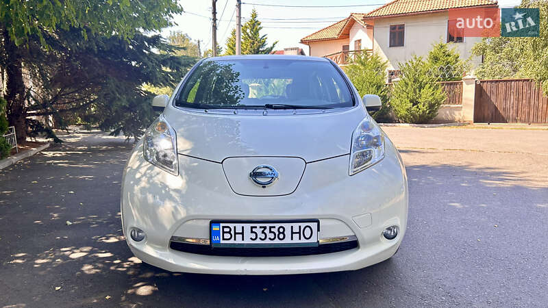 Хетчбек Nissan Leaf 2013 в Чорноморську