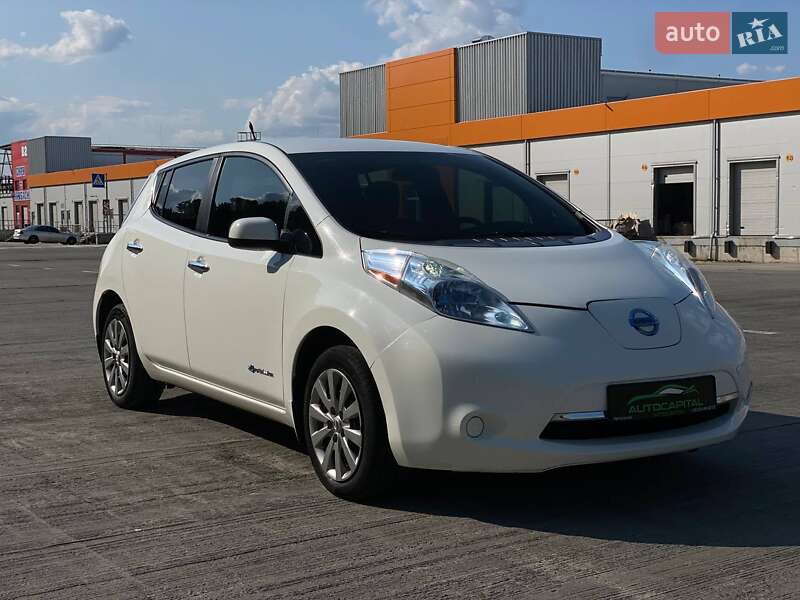 Хетчбек Nissan Leaf 2013 в Києві