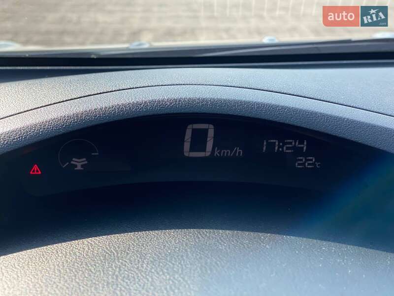 Хетчбек Nissan Leaf 2013 в Києві