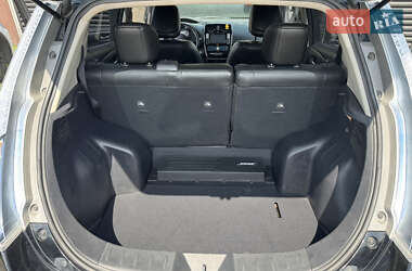 Хэтчбек Nissan Leaf 2013 в 