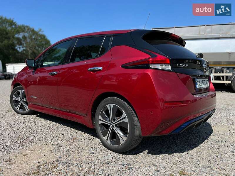 Хетчбек Nissan Leaf 2018 в Монастирищеві