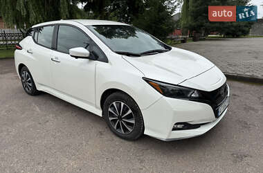 Хэтчбек Nissan Leaf 2023 в 