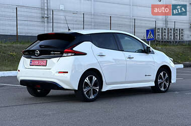 Хэтчбек Nissan Leaf 2020 в 
