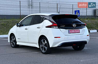 Хэтчбек Nissan Leaf 2020 в 