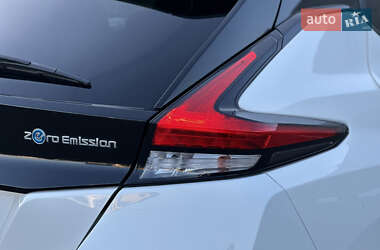 Хэтчбек Nissan Leaf 2020 в 