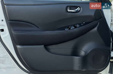 Хэтчбек Nissan Leaf 2020 в 