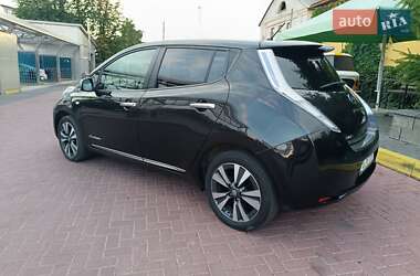 Хэтчбек Nissan Leaf 2015 в 