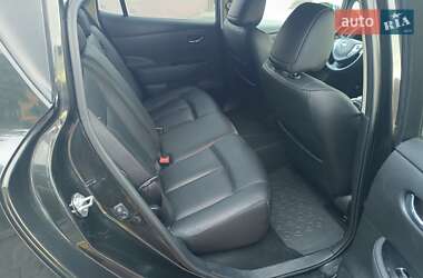 Хэтчбек Nissan Leaf 2015 в 