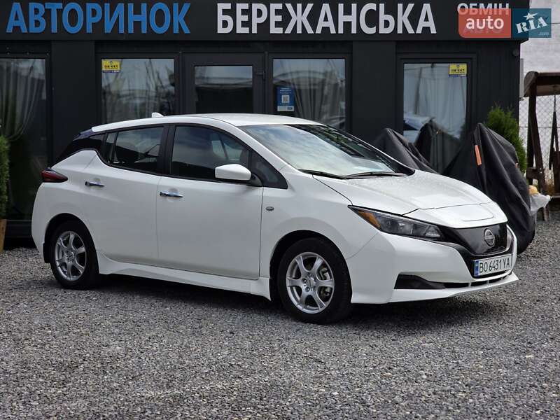 Хетчбек Nissan Leaf 2022 в Тернополі