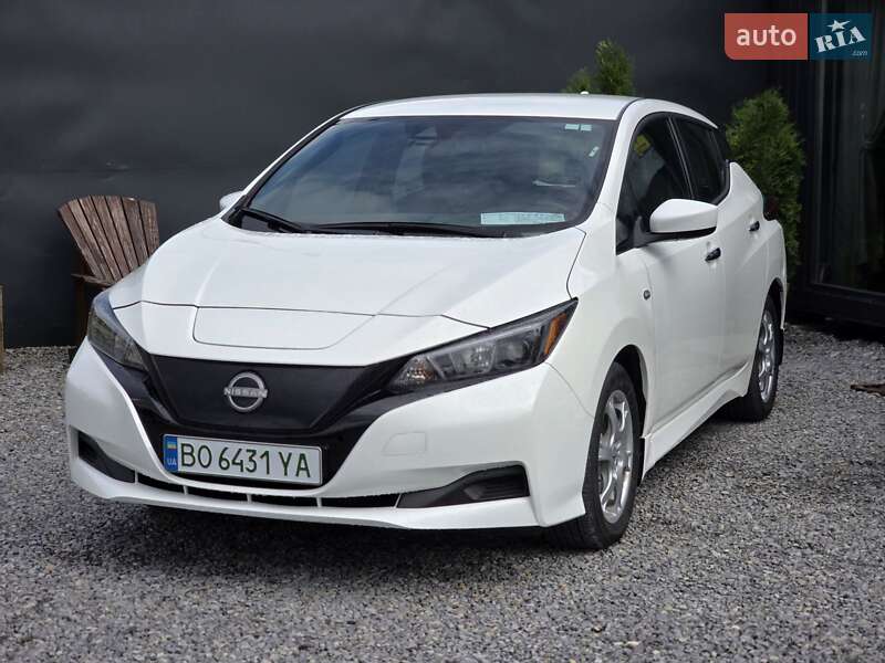 Хетчбек Nissan Leaf 2022 в Тернополі