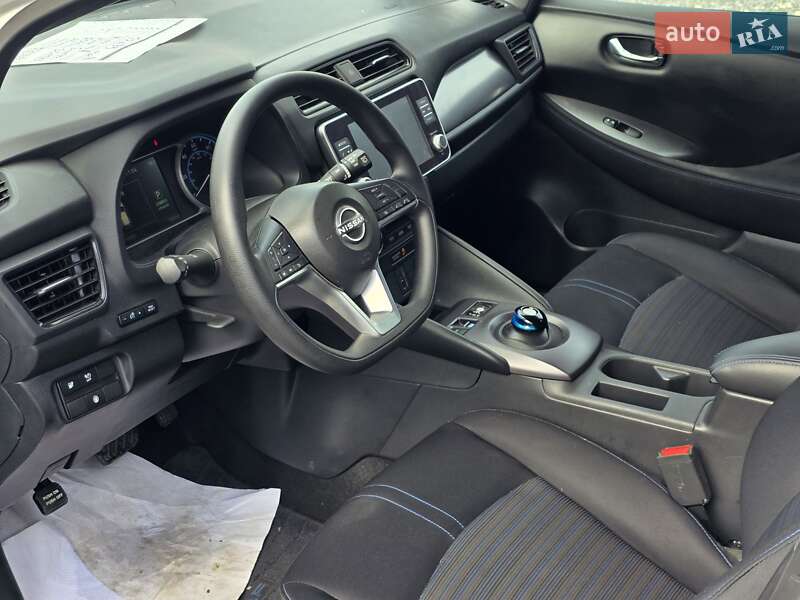 Хетчбек Nissan Leaf 2022 в Тернополі