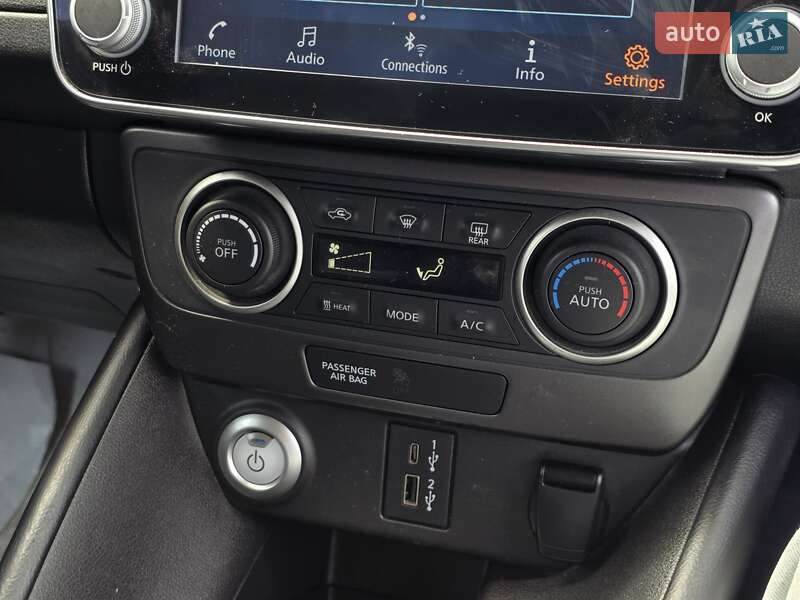 Хетчбек Nissan Leaf 2022 в Тернополі