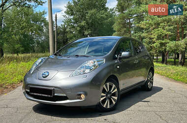 Хетчбек Nissan Leaf 2016 в Кременчуці