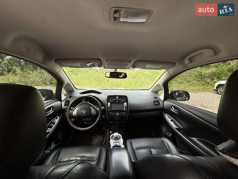 Хэтчбек Nissan Leaf 2015 в Киеве
