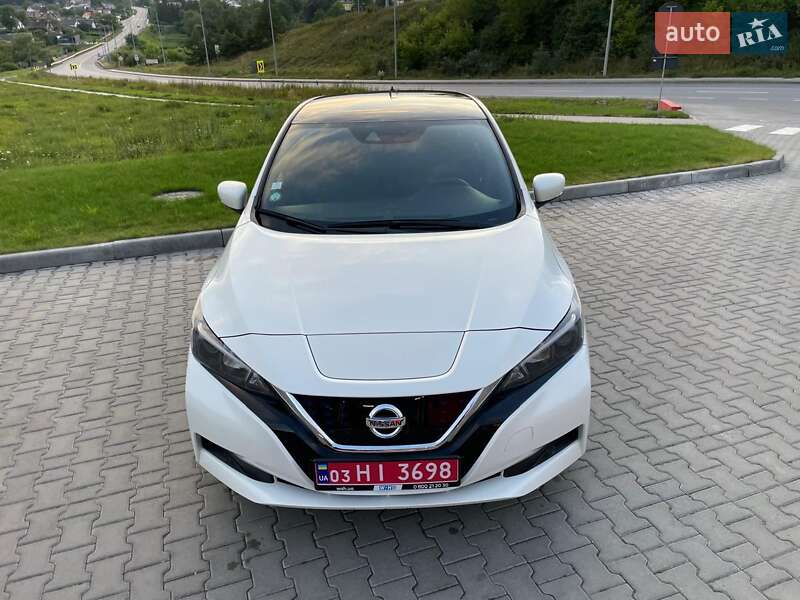 Хетчбек Nissan Leaf 2020 в Тернополі