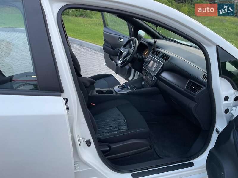 Хетчбек Nissan Leaf 2020 в Тернополі
