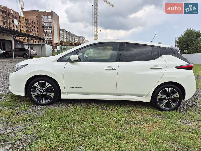 Хэтчбек Nissan Leaf 2020 в Хмельницком