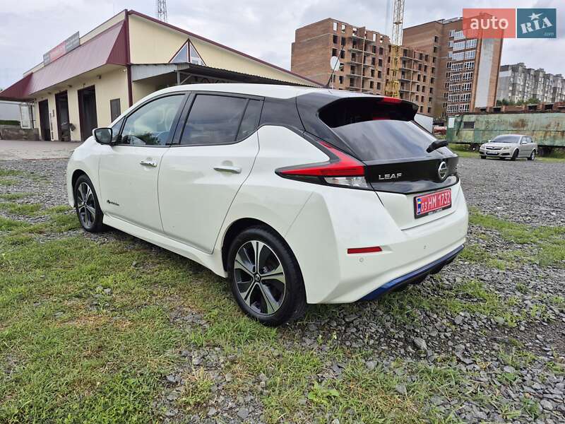 Хэтчбек Nissan Leaf 2020 в Хмельницком