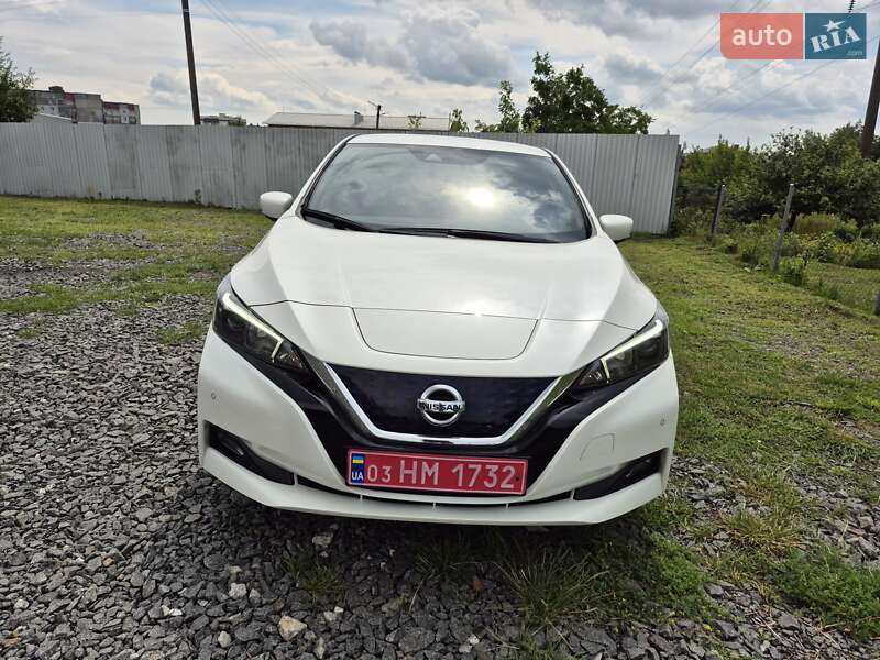 Хэтчбек Nissan Leaf 2020 в Хмельницком