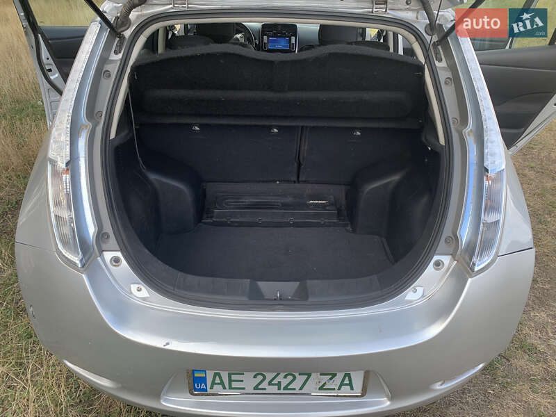 Хэтчбек Nissan Leaf 2013 в Днепре