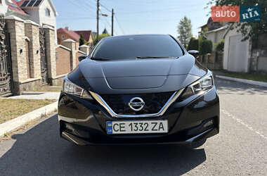 Хетчбек Nissan Leaf 2018 в Чернівцях